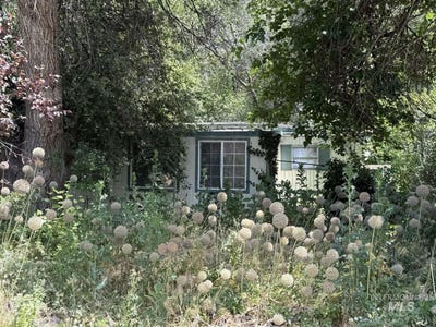 /international/us/1022-n-middleton-nampa-id-110109230920/