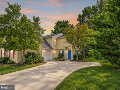 /international/us/2-regency-drive-stafford-va-110110200280/