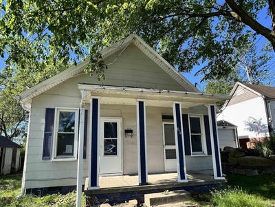 /international/us/216-w-walnut-street-boonville-in-110099887660/