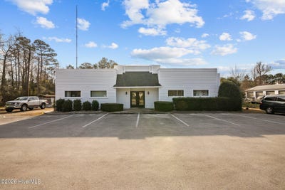 /international/us/2305-trent-road-new-bern-nc-110107895891/