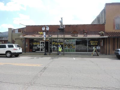 /international/us/239-s-main-st-waldron-ar-110108696345/