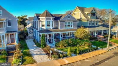 /international/us/204-coral-street-beach-haven-nj-110099586612/
