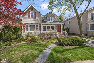 /international/us/190-lakeview-avenue-grosse-pointe-farms-mi-110110323136/