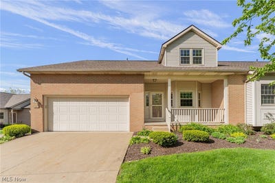 /international/us/2423-charing-cross-road-nw-canton-oh-110107667516/