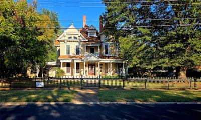 /international/us/802-fitzhugh-avenue-paris-tx-110102696270/