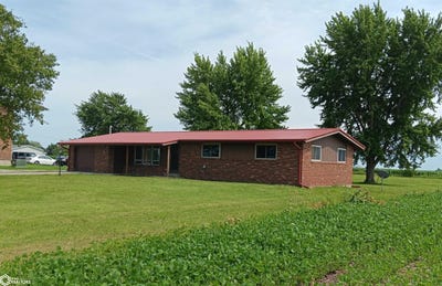 /international/us/566-w-main-street-fremont-ia-110109061395/