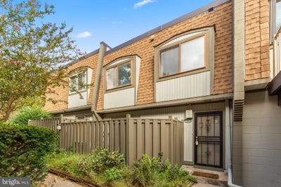 /international/us/7907-casa-grande-place-alexandria-va-110120096403/