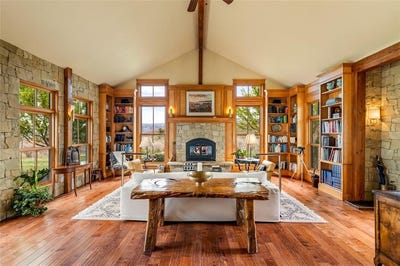/international/us/29700-old-cabin-trail-oak-creek-co-110108281694/