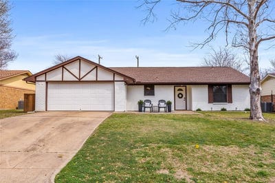 /international/us/413-e-oak-street-aledo-tx-110106272164/