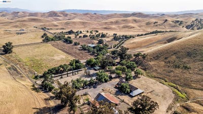 /international/us/8201-highland-rd-livermore-ca-110109122183/