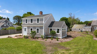 /international/us/33-pleasant-street-dennis-ma-110108507086/