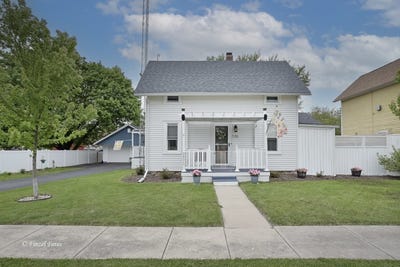 /international/us/9805-illinois-street-hebron-il-110108022494/