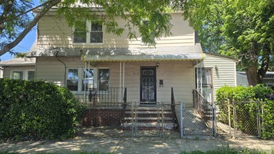 /international/us/104-49-209th-street-queens-village-ny-110108614627/