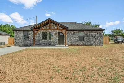 /international/us/702-11th-street-abernathy-tx-110108533060/
