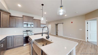/international/us/104-sierra-bay-drive-camdenton-mo-110100592882/