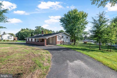 /international/us/2327-turkey-point-rd-essex-md-110102602342/