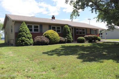 /international/us/252-mcguire-park-drive-bloomsburg-pa-110101037148/