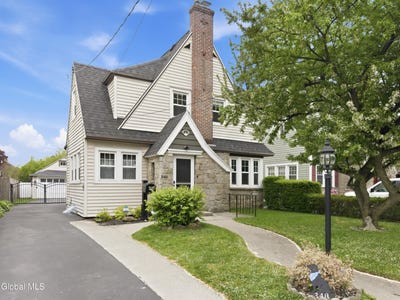 /international/us/340-marshland-court-troy-ny-110107923188/