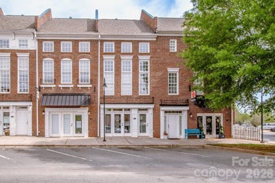 /international/us/21329-catawba-avenue-cornelius-nc-110107074009/