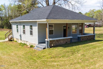 /international/us/16-hibiscus-lane-littleton-nc-110104600277/