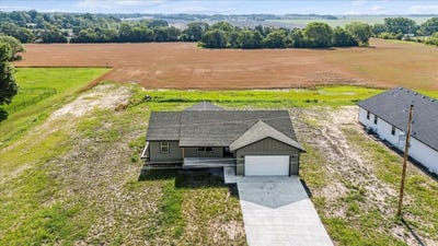 /international/us/300-s-commercial-sedgwick-ks-110100399007/