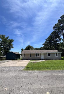 /international/us/122-holiday-terrace-street-searcy-ar-110108824980/