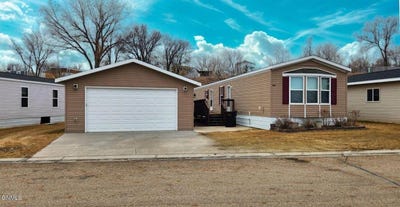 /international/us/4005-19th-street-ne-bismarck-nd-110106441500/