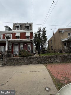 /international/us/2124-w-3rd-street-chester-pa-110107404731/