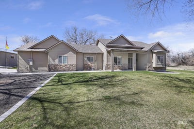 /international/us/4485-silver-creek-rd-buhl-id-110107664370/