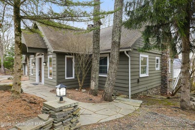 /international/us/2135-laurel-lane-buck-hill-falls-pa-110107932153/