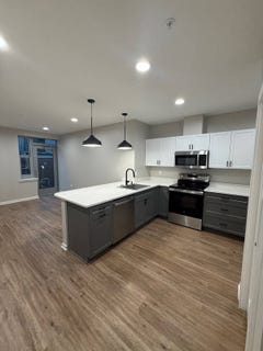 /international/us/214-kinne-st-east-syracuse-ny-110102060947/
