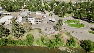 /international/us/1720-front-street-fort-benton-mt-110093991581/