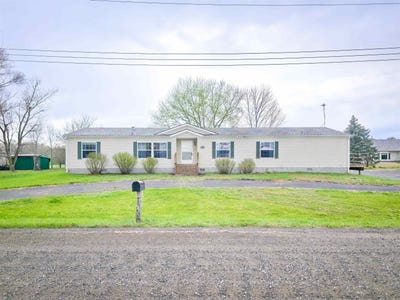 /international/us/104-5th-st-meadow-grove-ne-110107486409/