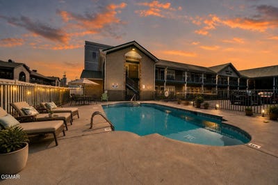 /international/us/2743-colonial-drive-pigeon-forge-tn-110106732532/