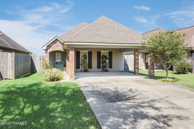 /international/us/121-acacia-lane-abbeville-la-110102473498/