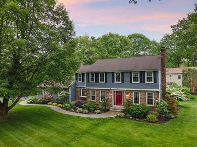/international/us/20-cedarview-lane-hampton-nh-110107926778/