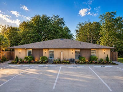 /international/us/2950-se-53rd-court-ocala-fl-110107478071/