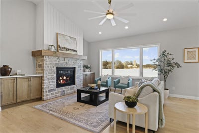 /international/us/3005-wellington-place-cottage-grove-wi-110107798840/