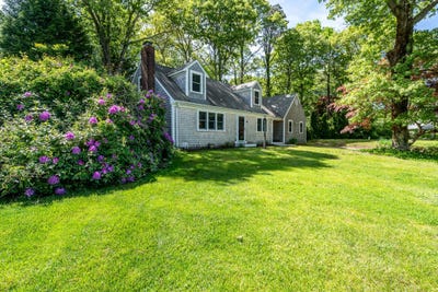 /international/us/52-ellis-circle-yarmouth-port-ma-110108411591/