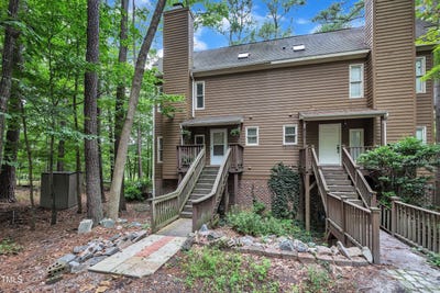/international/us/411-w-oak-avenue-wake-forest-nc-110101399938/?lang=en