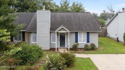 /international/us/1924-white-hollow-drive-greenville-nc-110101461667/