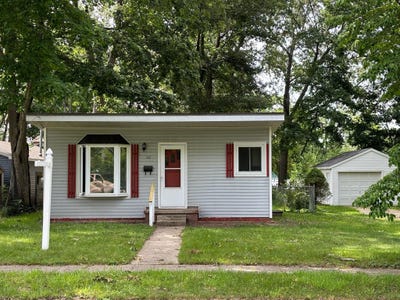 /international/us/111-prospect-street-plainwell-mi-110108983269/