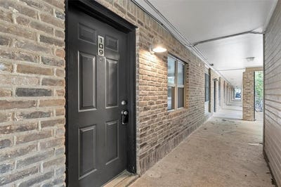 /international/us/1421-s-12th-street-waco-tx-110099998267/
