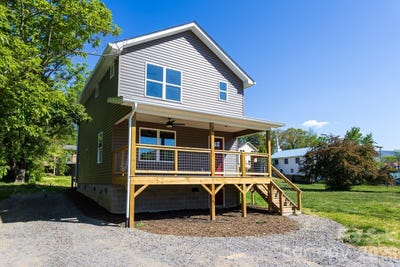 /international/us/39-terry-estates-drive-black-mountain-nc-110107628168/