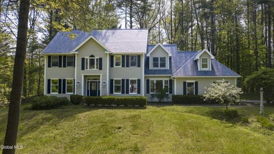 /international/us/9-rolling-brook-drive-saratoga-springs-ny-110108125451/