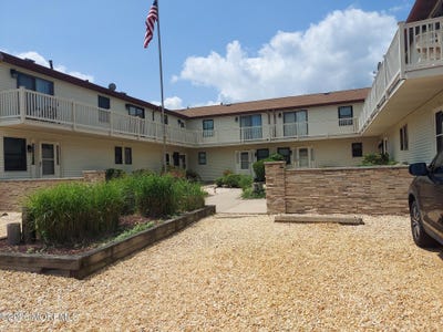 /international/us/102-grand-central-avenue-lavallette-nj-110119453818/