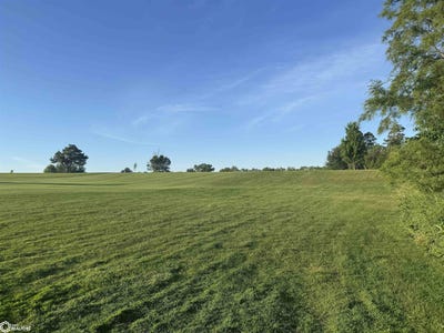 /international/us/2307-walton-lake-drive-fairfield-ia-110108489393/