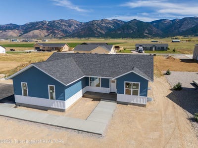 /international/us/576-little-greys-loop-etna-wy-110110329099/