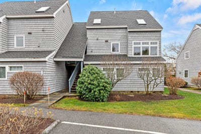 /international/us/146-w-grand-avenue-old-orchard-beach-me-110101149328/