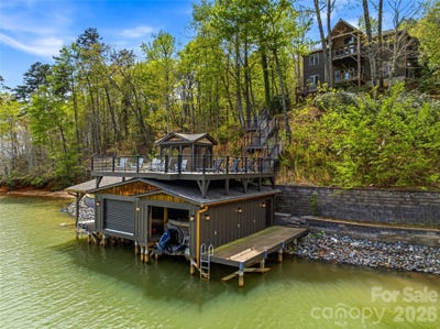 /international/us/402-holmstead-drive-lake-lure-nc-110107079632/